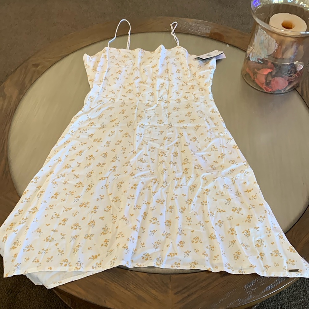 Volcom read the room dress summer floral print summer dress SZ M NWT - Picture 2 of 6